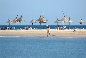 Hotel Lluis Millet  21 Cambrils